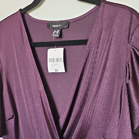 Forever 21 Plus Shiny Deep Purple Puff Sleeve Surplice Bodysuit Top NWT 3X - Picture 3 of 8